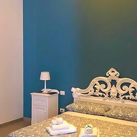 Terafi 4* بومبيي